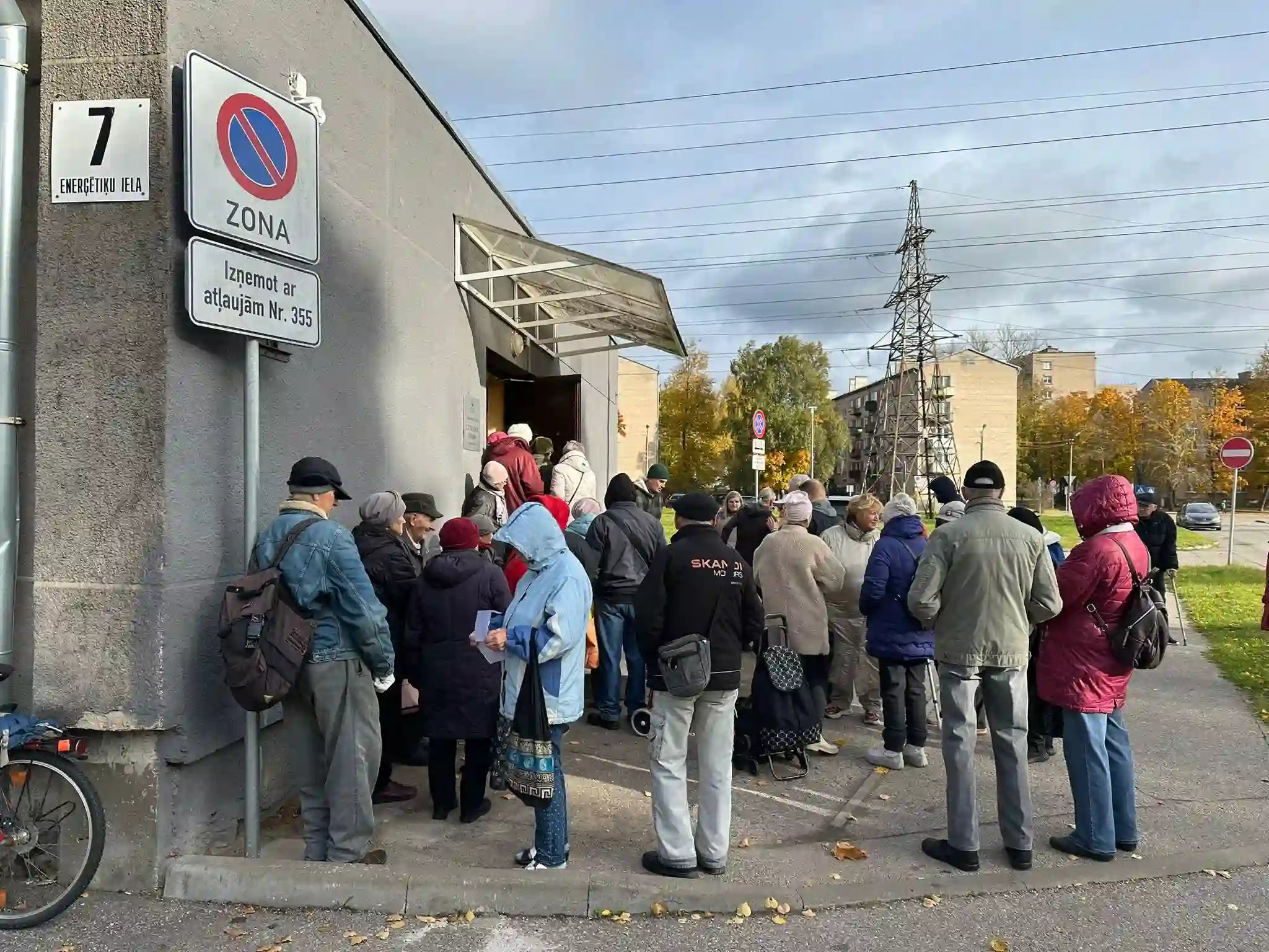 Maize ikvienam - Sadarbībā ar sabiedriskā labuma organizāciju Uzticības fonds